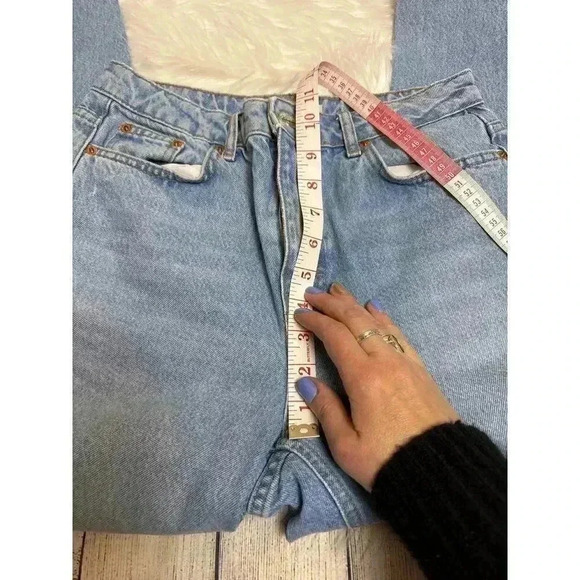 TopShop Mom Jeans Light Wash Size 28 - Picture 2 of 8